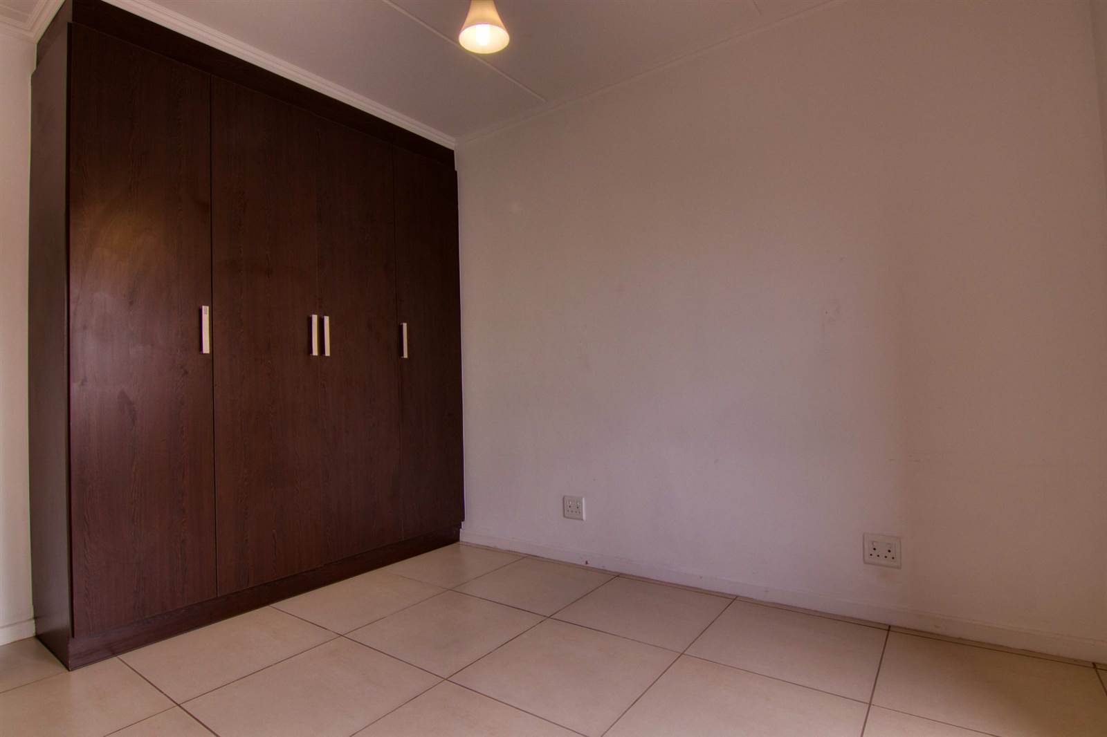 2 Bed Apartment in Kyalami Hills photo number 7