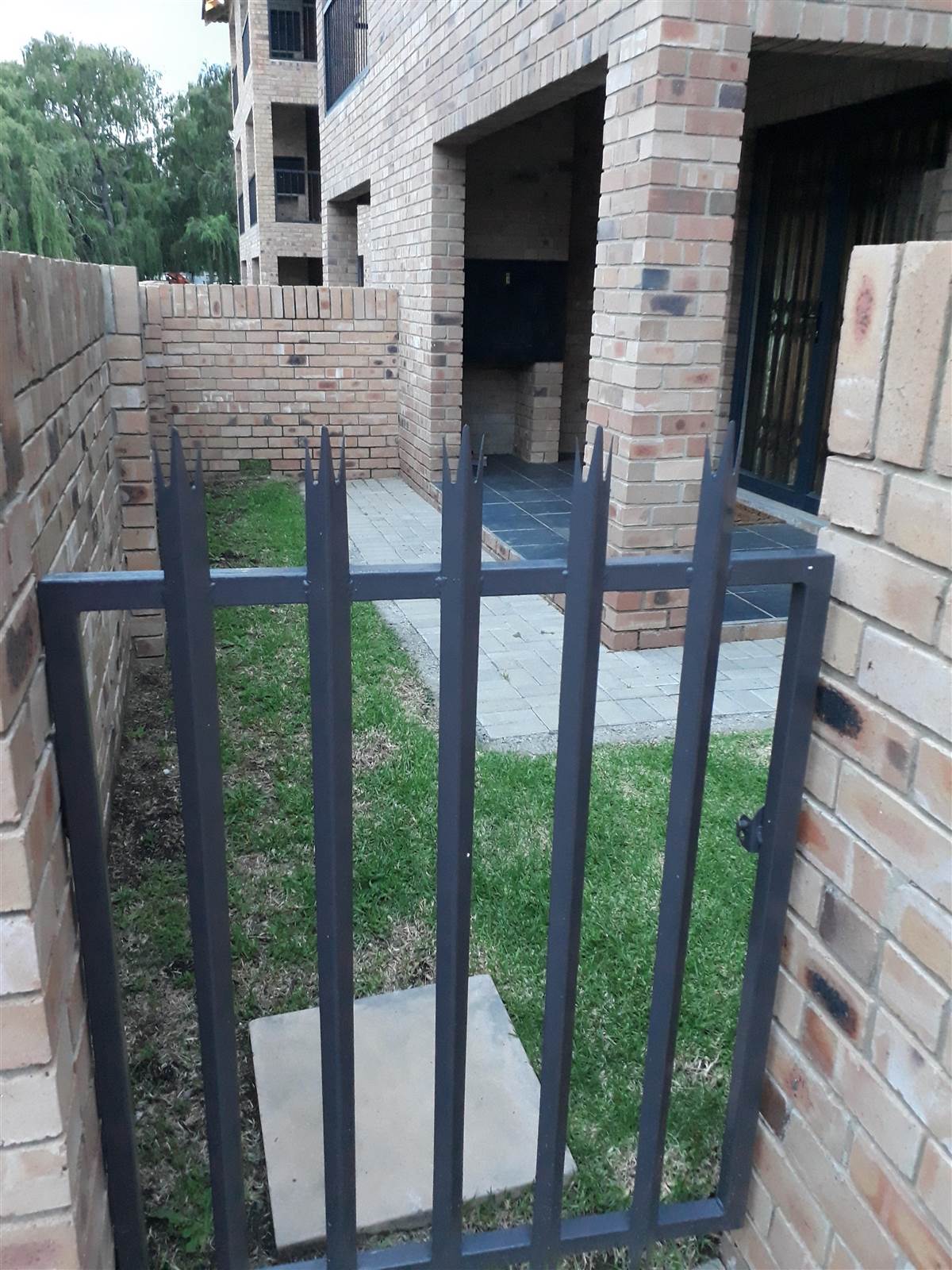 2 Bed Flat in Trichardt photo number 12