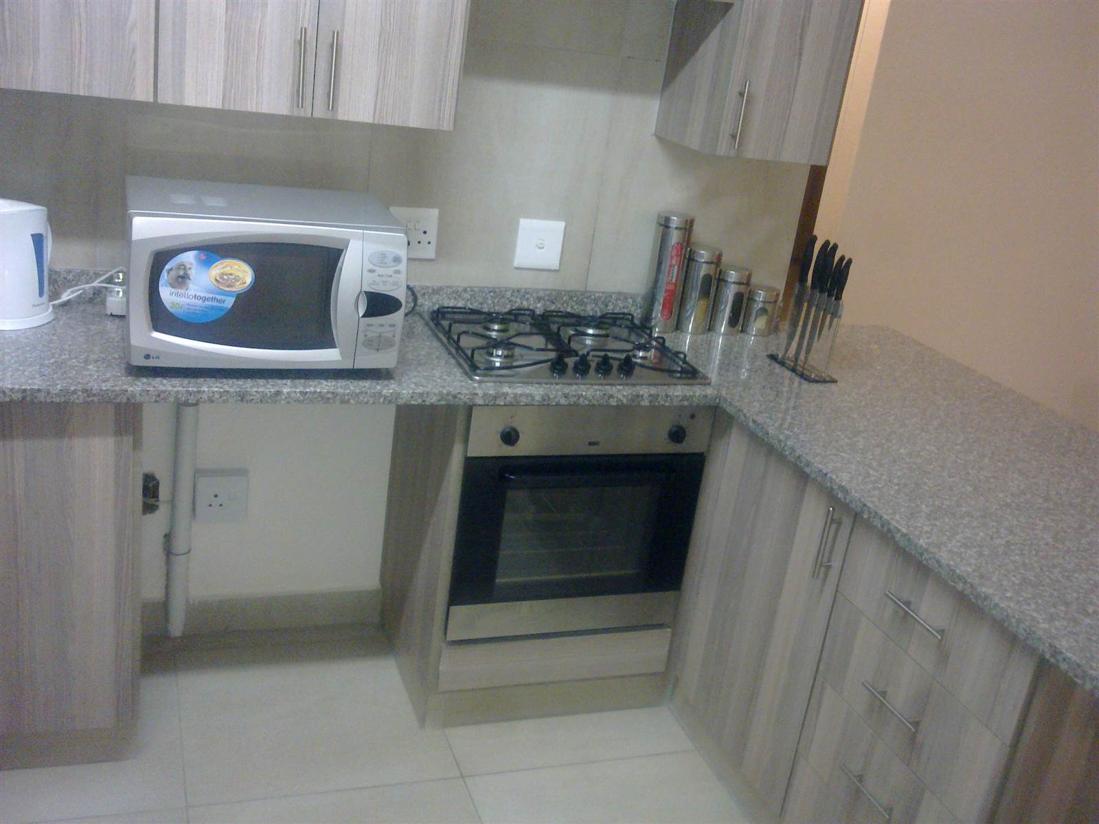 2 Bed Flat in Trichardt photo number 2