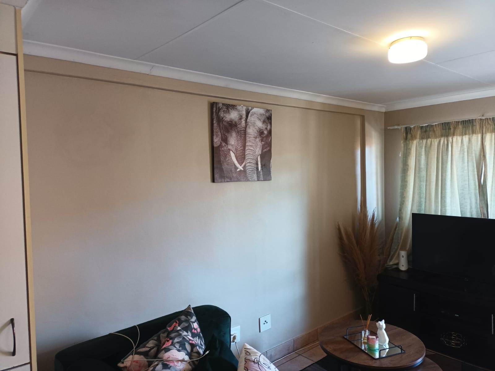 1 Bed Apartment in Pretoria West photo number 3