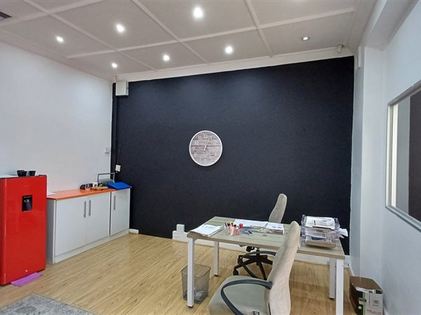 71 m² Office Space 71 m² Office Space