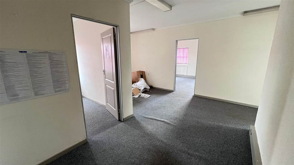 57  m² Commercial space in Krugersdorp Central photo number 6