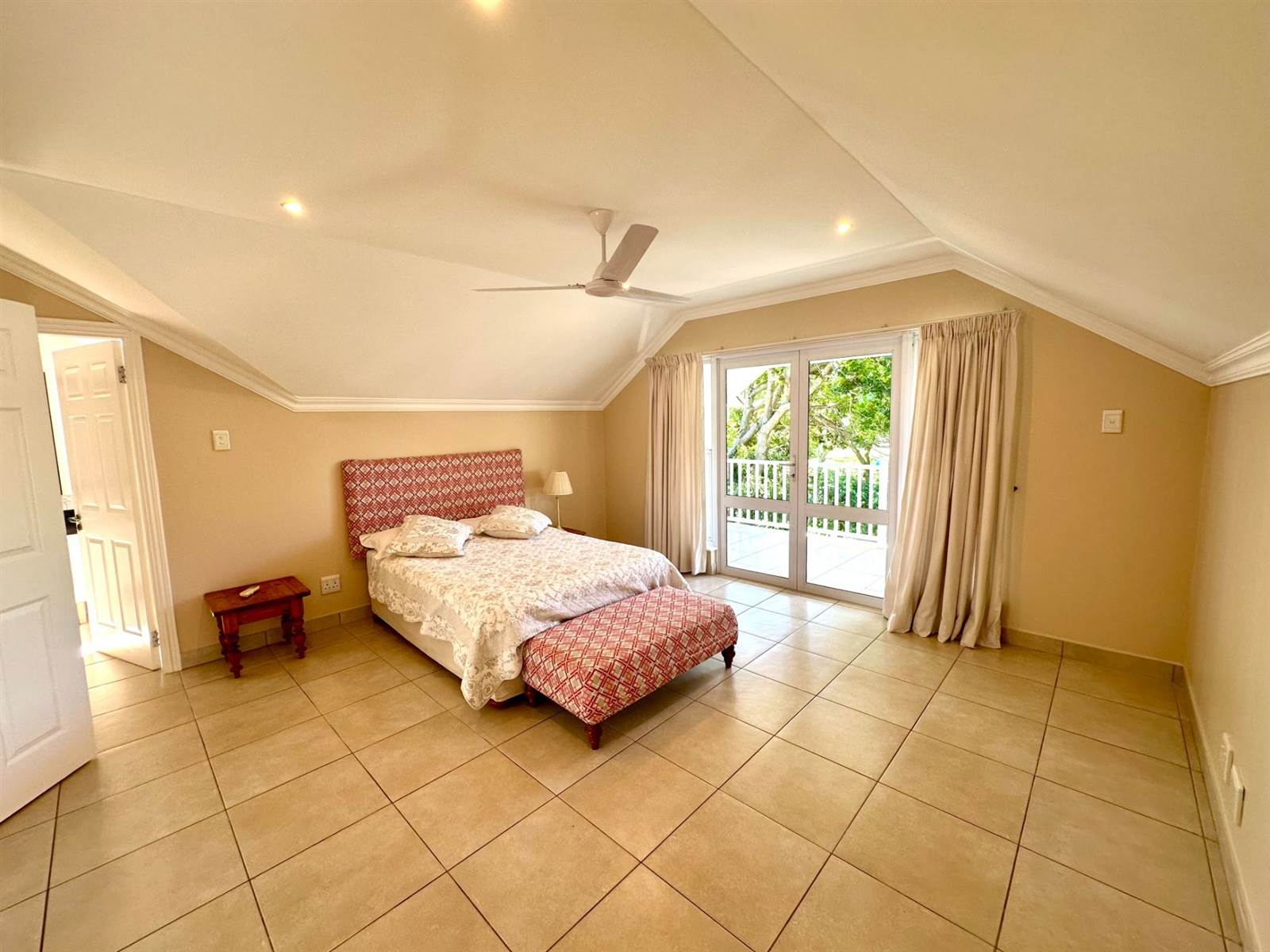 4 Bed Townhouse in Mt Edgecombe Estate 1 & 2 photo number 15