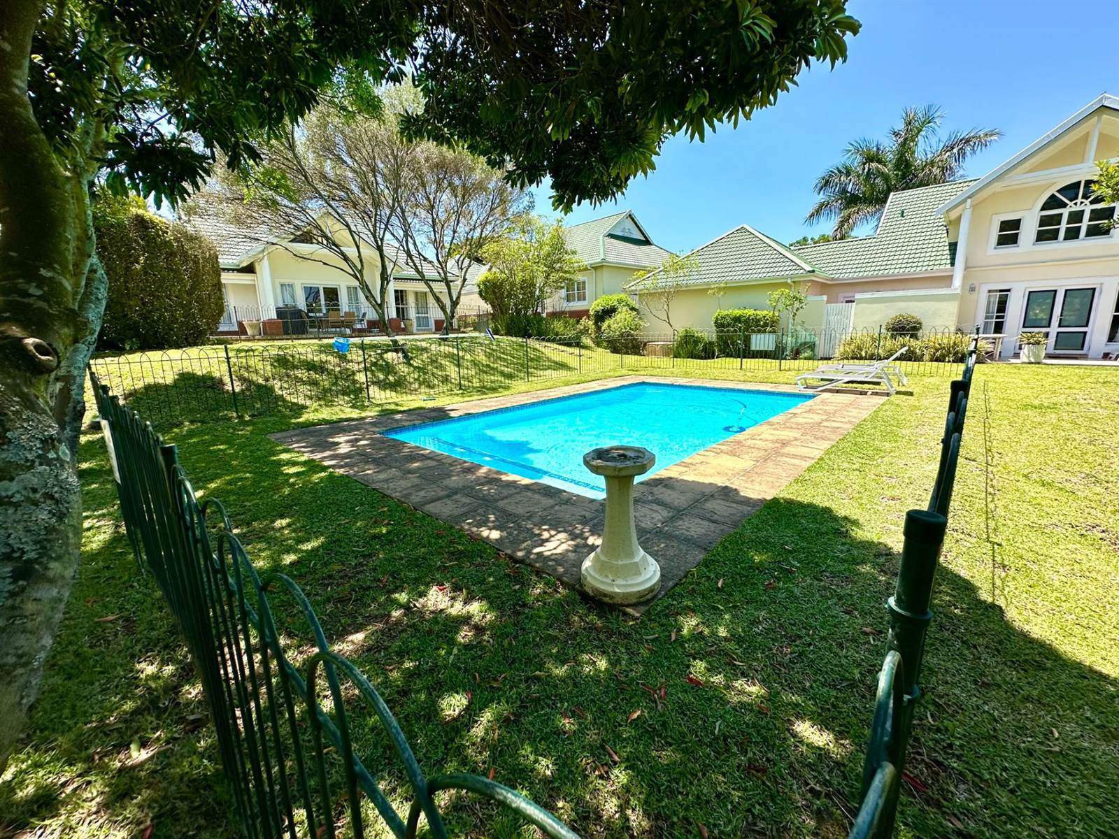 4 Bed Townhouse in Mt Edgecombe Estate 1 & 2 photo number 17