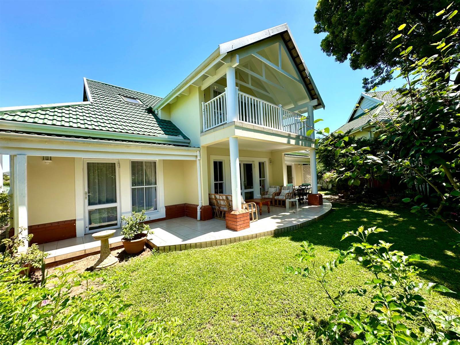4 Bed Townhouse in Mt Edgecombe Estate 1 & 2 photo number 2