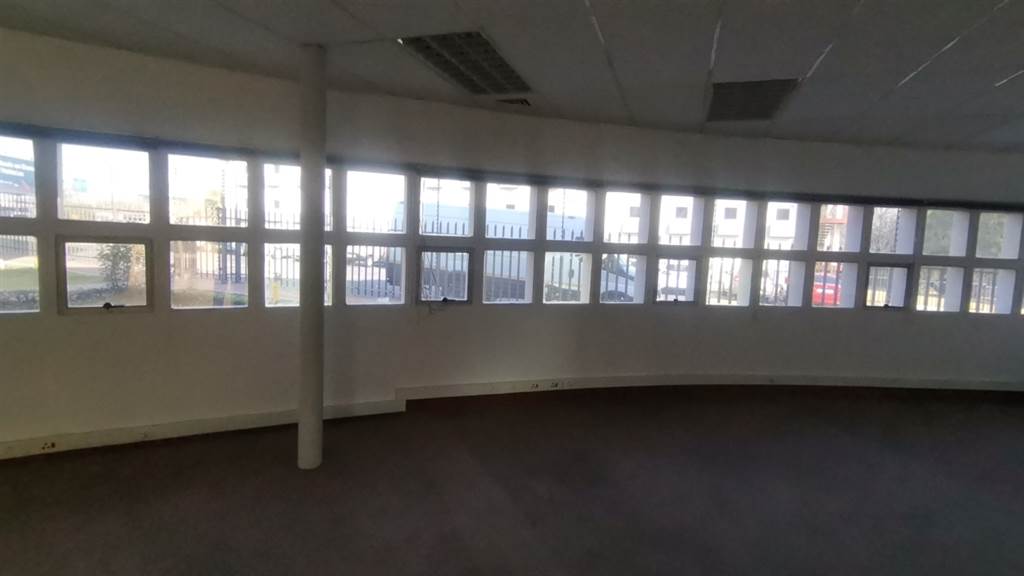 520  m² Commercial space in Bedfordview photo number 8