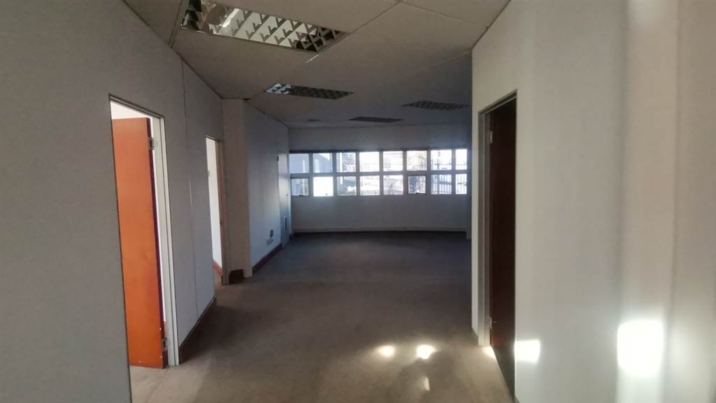 520  m² Commercial space in Bedfordview photo number 7