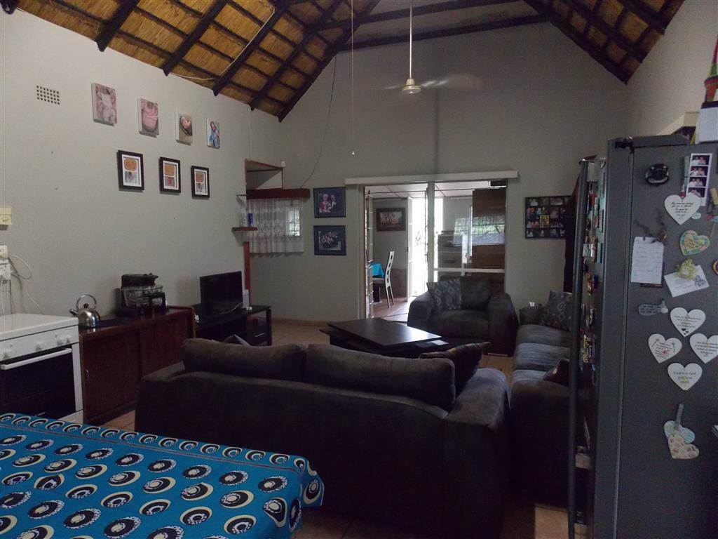2 Bed House in Marloth Park photo number 12