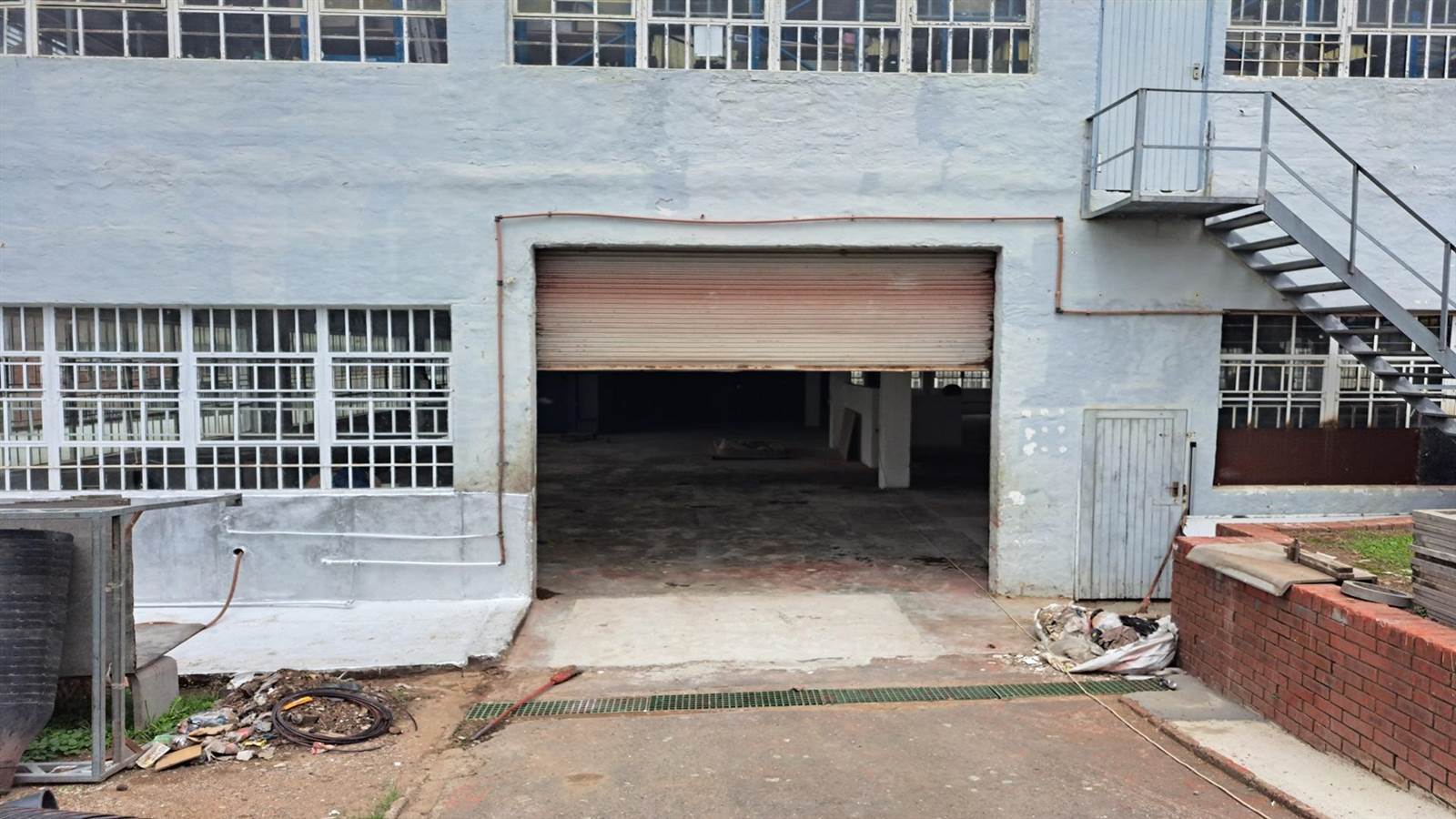 1000  m² Industrial space in Pinetown Central photo number 1