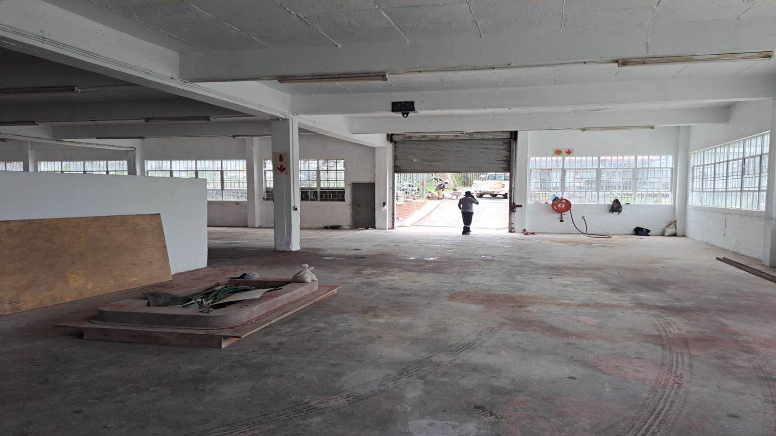 1000  m² Industrial space in Pinetown Central photo number 2