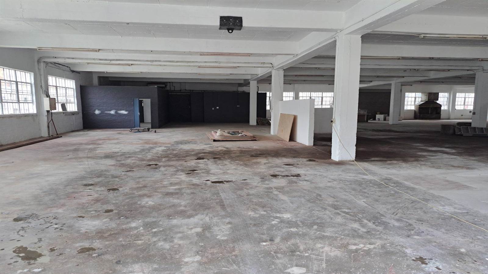 1000  m² Industrial space in Pinetown Central photo number 3