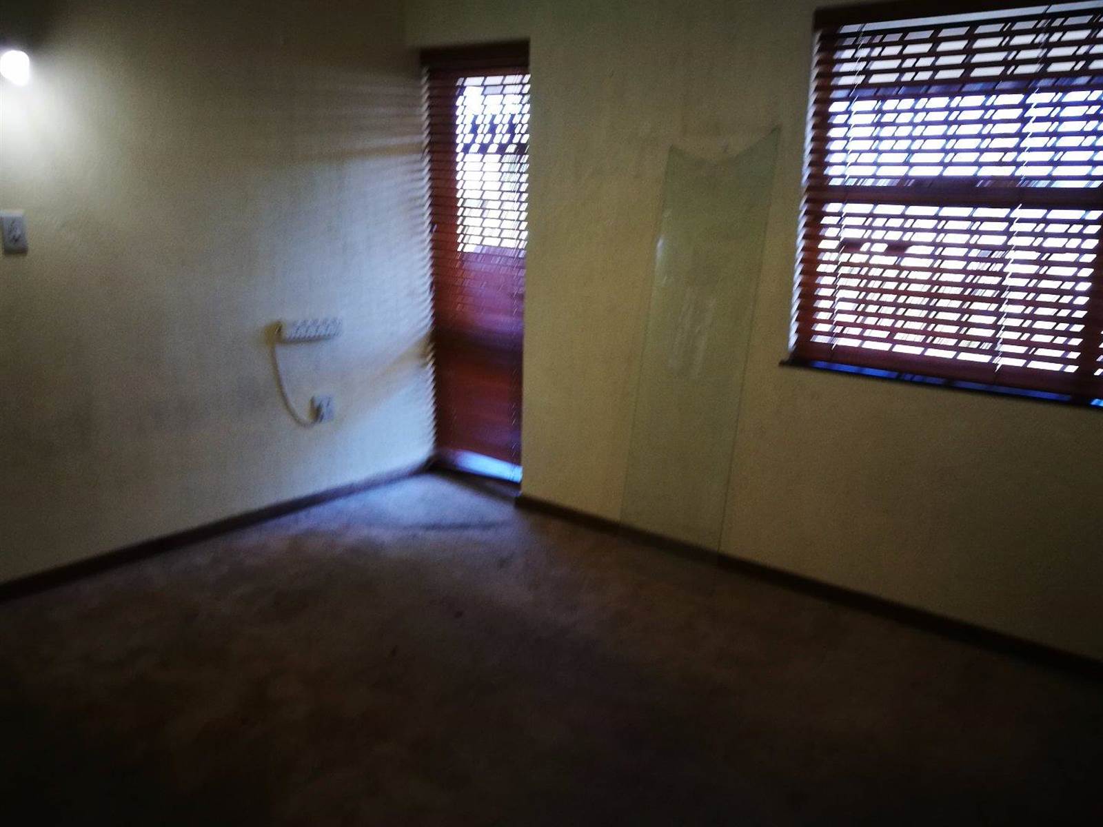 5 Bed House in Laudium photo number 17