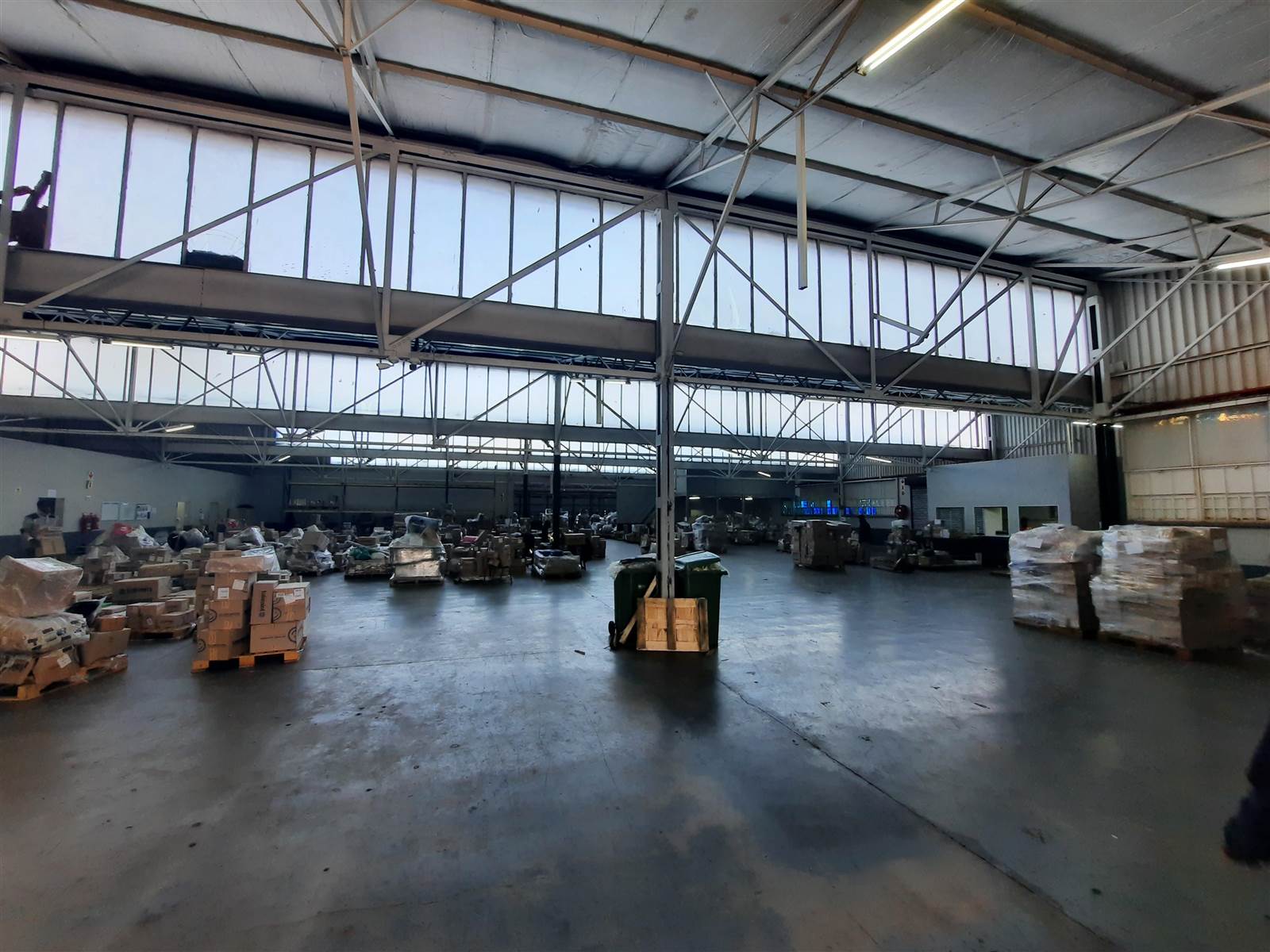 11200  m² Industrial space in Industria West photo number 4