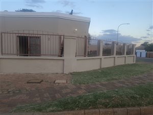 3 Bed House in Klipspruit West