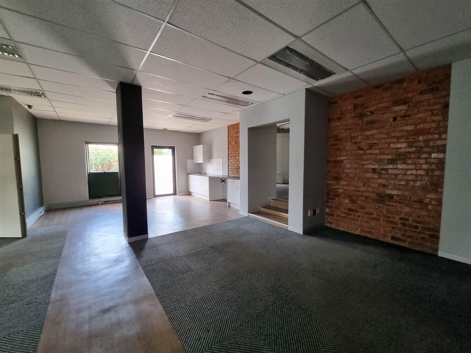 669  m² Commercial space in Rivonia photo number 11