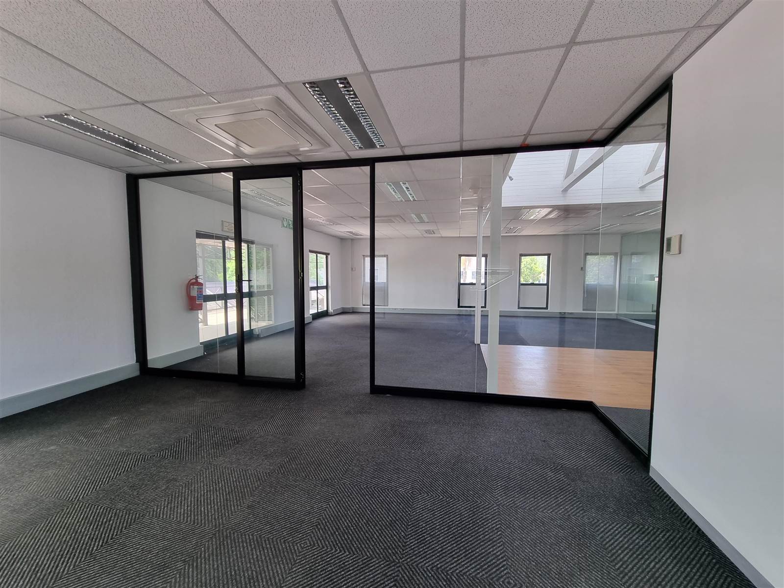 669  m² Commercial space in Rivonia photo number 4