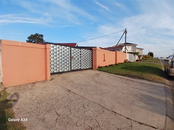 3 Bedroom House 3 Bedroom House