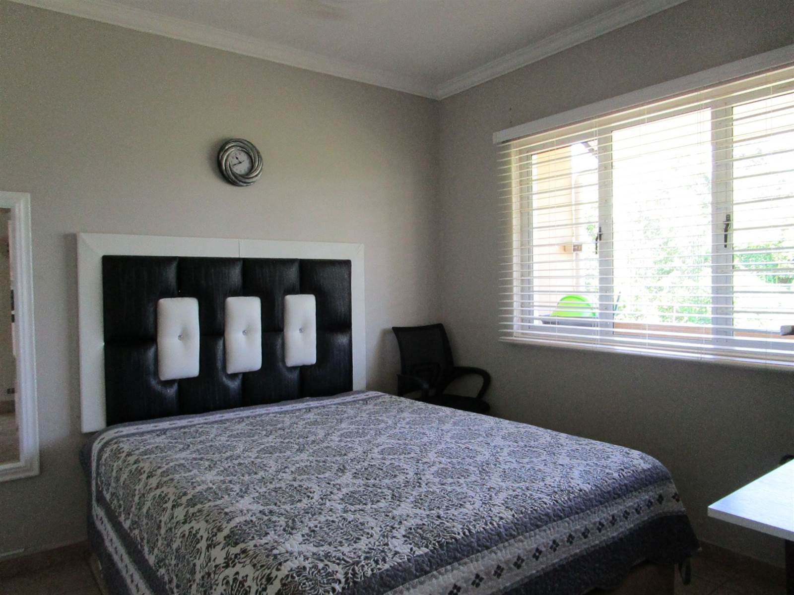2 Bed Townhouse in Mt Edgecombe photo number 14