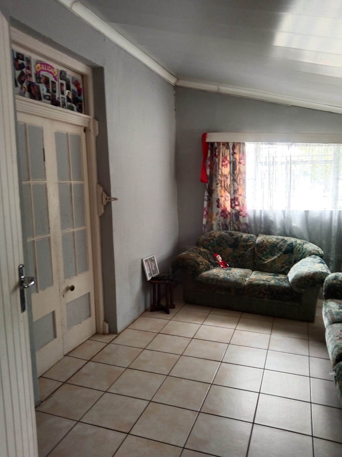 4 Bed House in Theunissen photo number 5