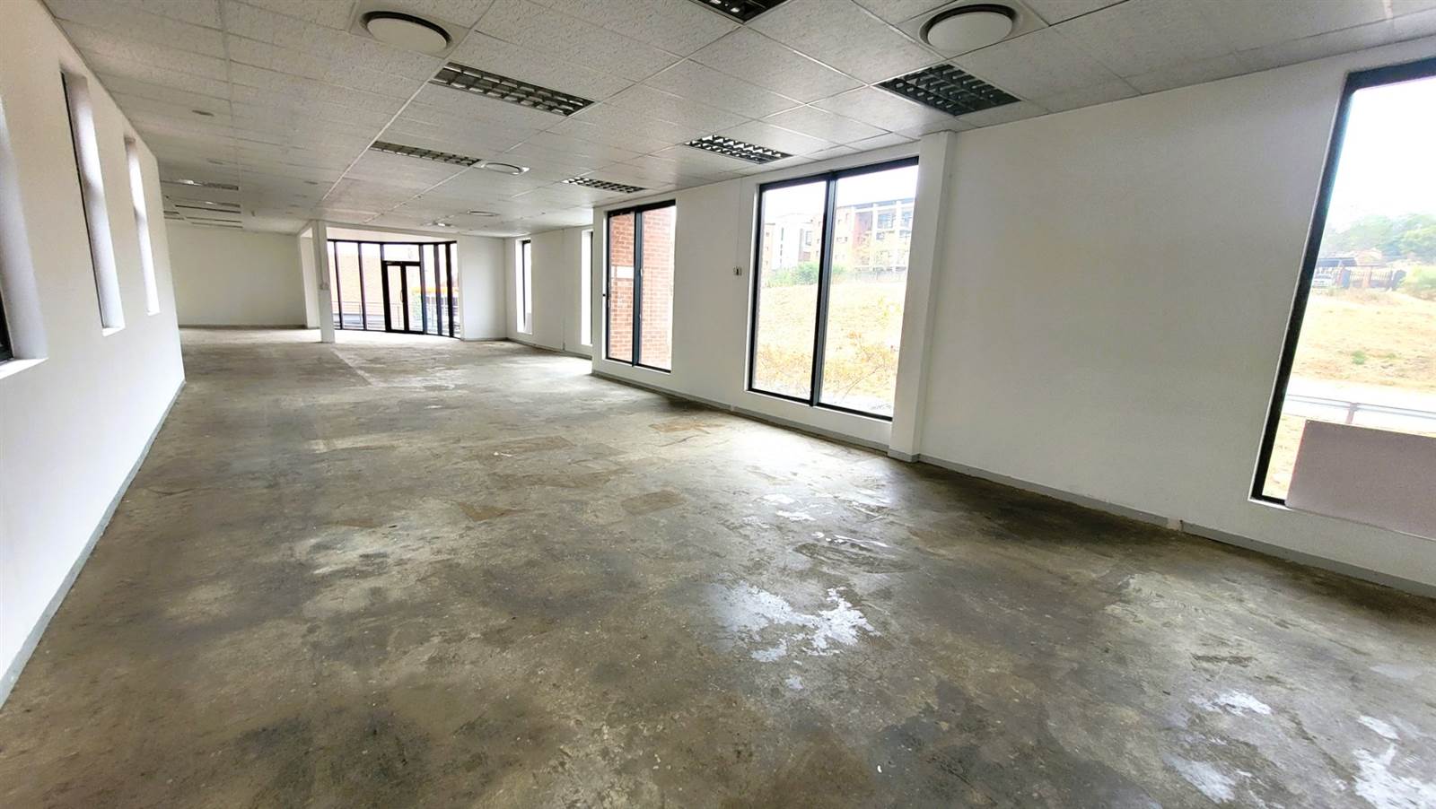 410  m² Office Space in Zwartkop photo number 8