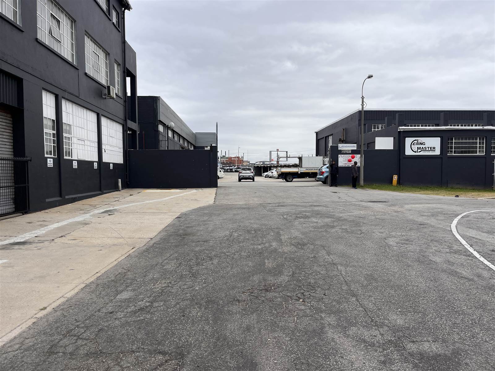 484  m² Industrial space in North End photo number 15