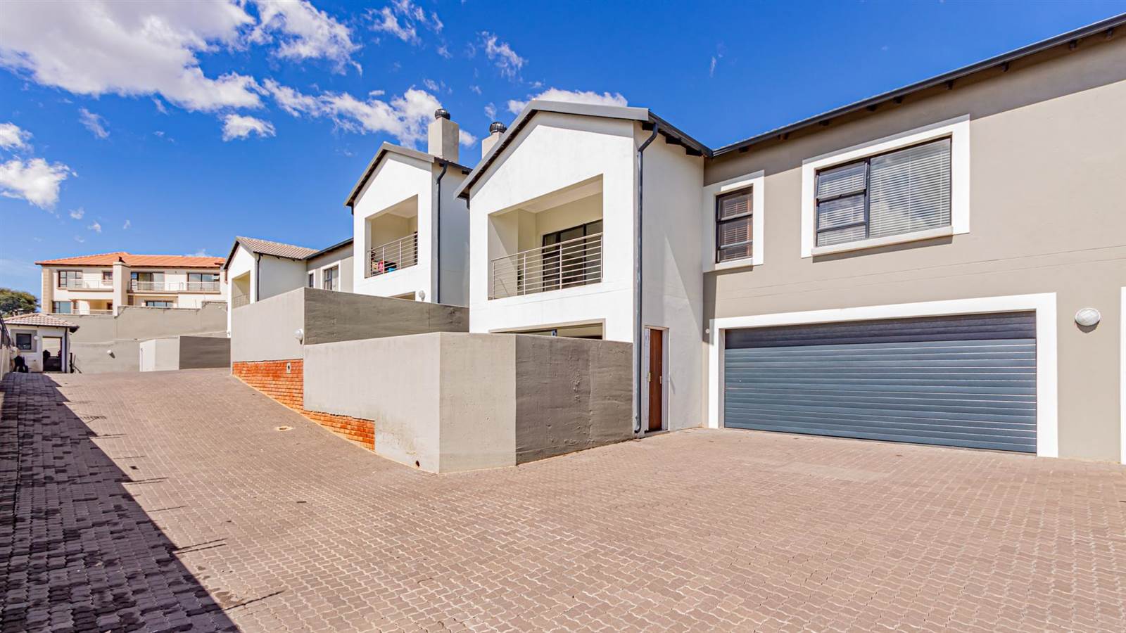 4 Bed Townhouse for sale in Allens Nek | T4592730 | Private Property