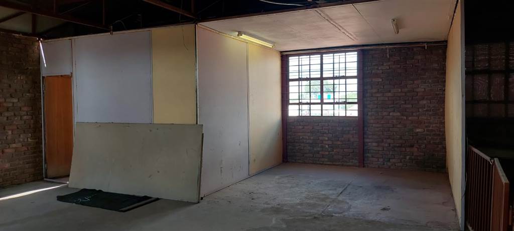200  m² Commercial space in Kimberley Central photo number 14
