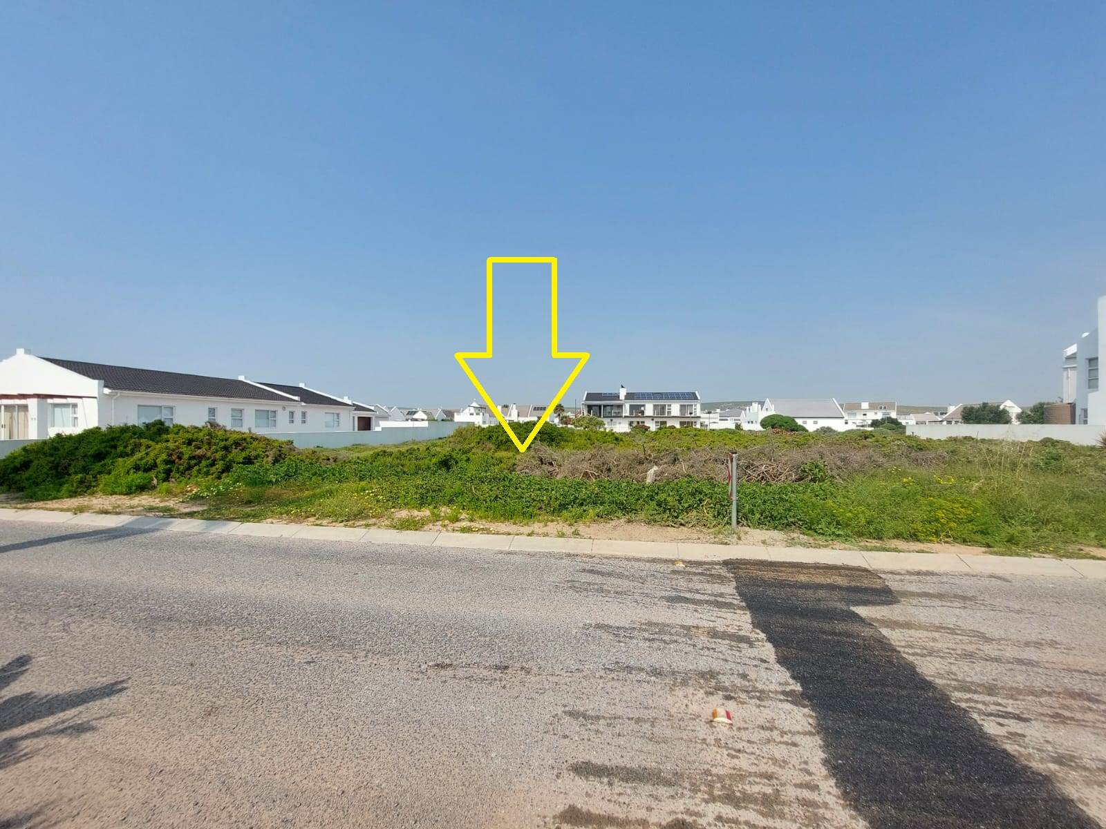 678 m² Land available in Golden Mile photo number 2