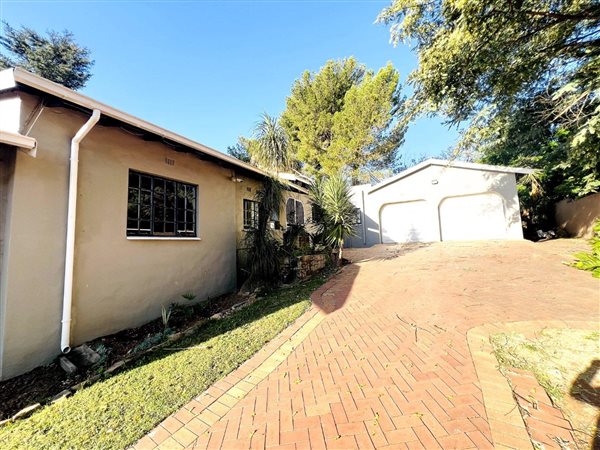 4 Bedroom House 4 Bedroom House