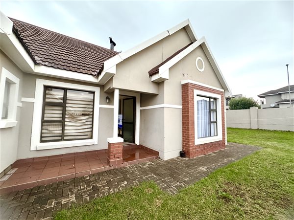 3 Bedroom Townhouse 3 Bedroom Townhouse