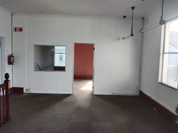 150  m² Commercial space in Overport