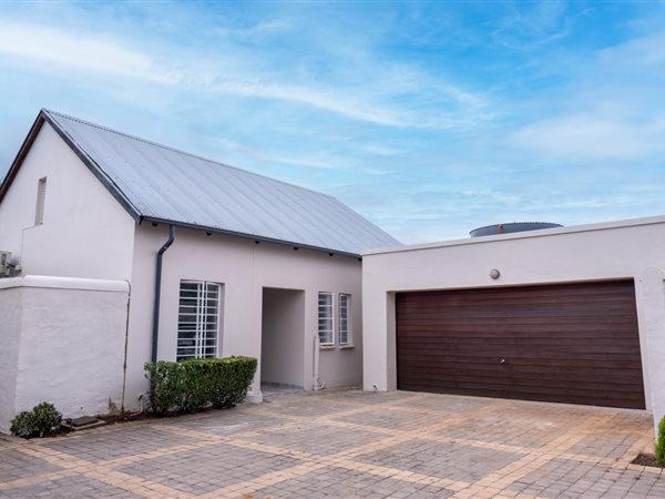 2 Bedroom House 2 Bedroom House