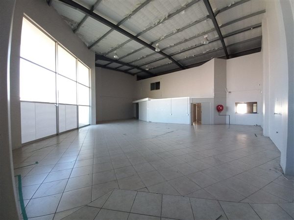 630  m² Industrial space