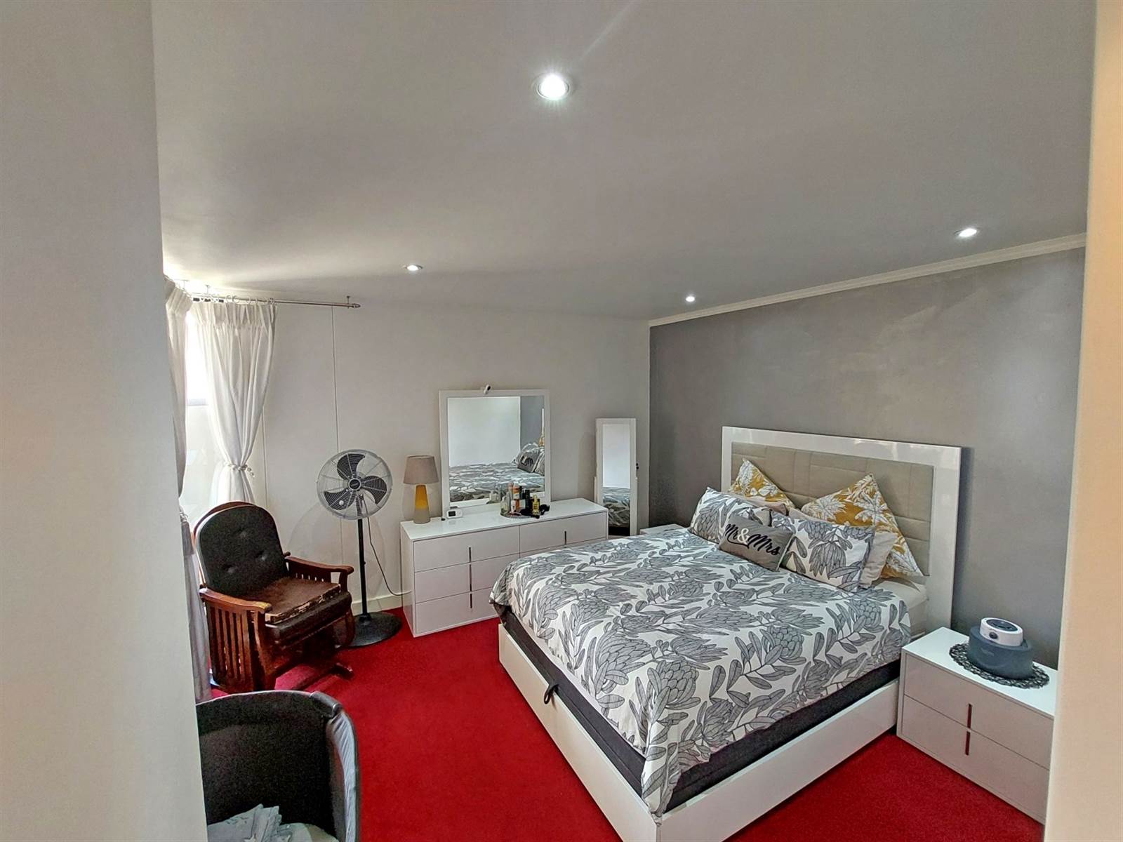 2 Bed Apartment in Sandown photo number 13