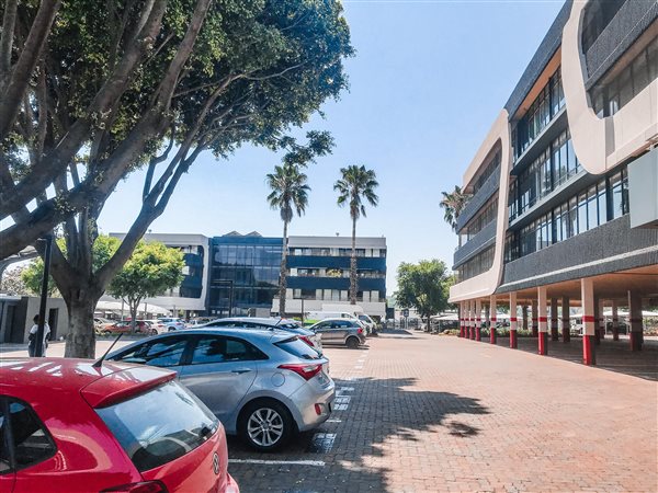 117  m² Commercial space in Cresta