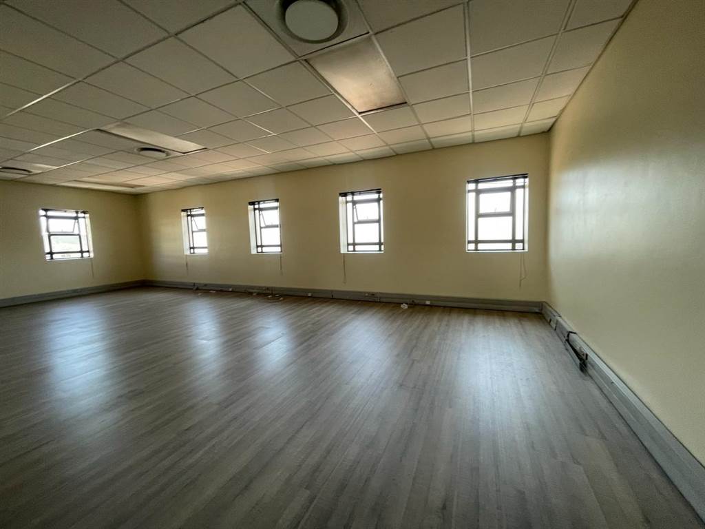 262  m² Commercial space in Milnerton Central photo number 13