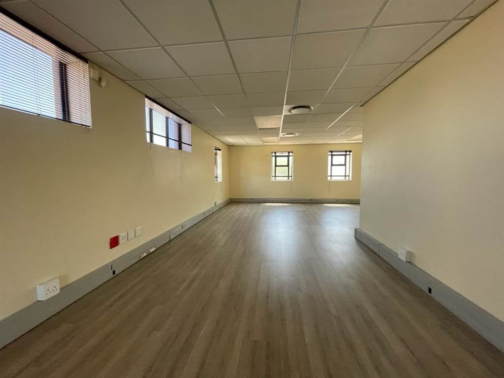 262  m² Commercial space in Milnerton Central photo number 10