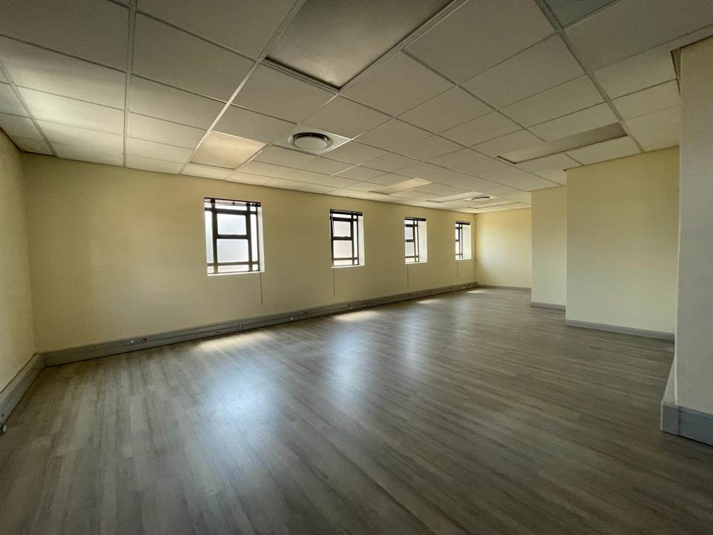 262  m² Commercial space in Milnerton Central photo number 9