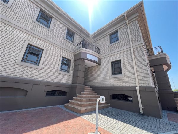 262  m² Commercial space in Milnerton Central