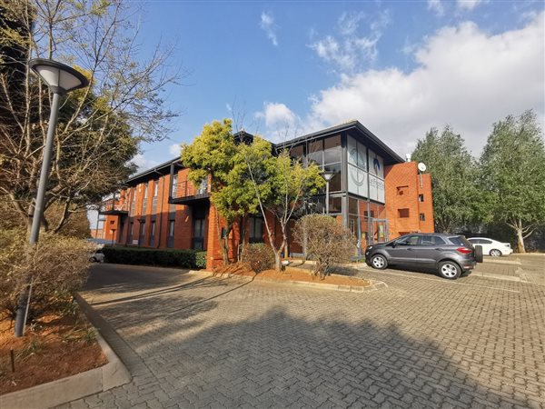 286  m² Office Space