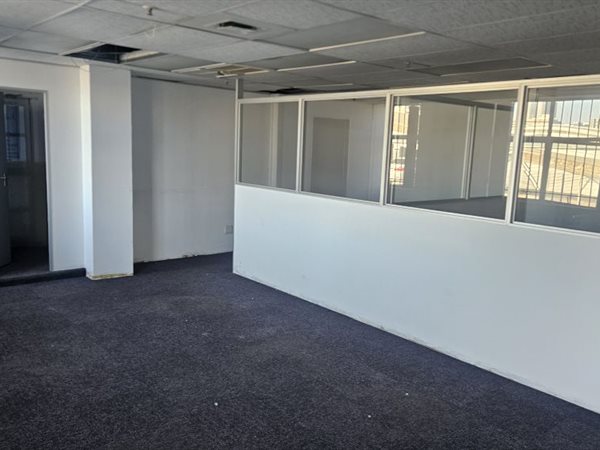 1 466.6  m² Office Space