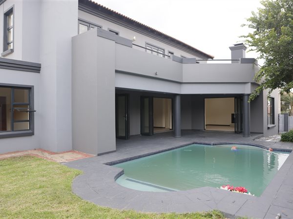 4 Bed House to rent in Blue Valley Golf Estate | RR4283098 | Private ...