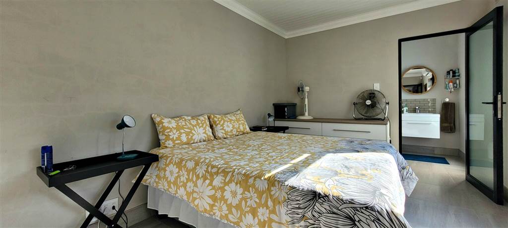2 Bed House in Swellendam photo number 14