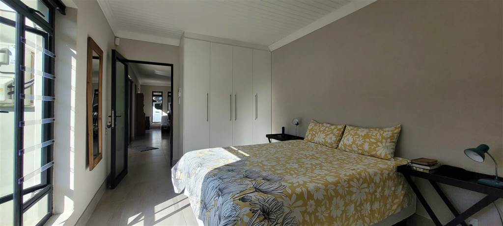 2 Bed House in Swellendam photo number 16