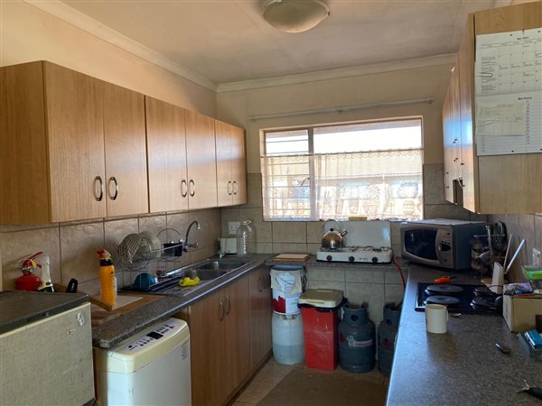 2 Bedroom Simplex 2 Bedroom Simplex