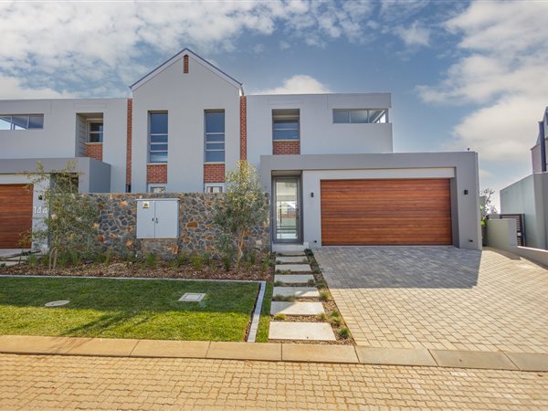 3 Bedroom Duplex 3 Bedroom Duplex