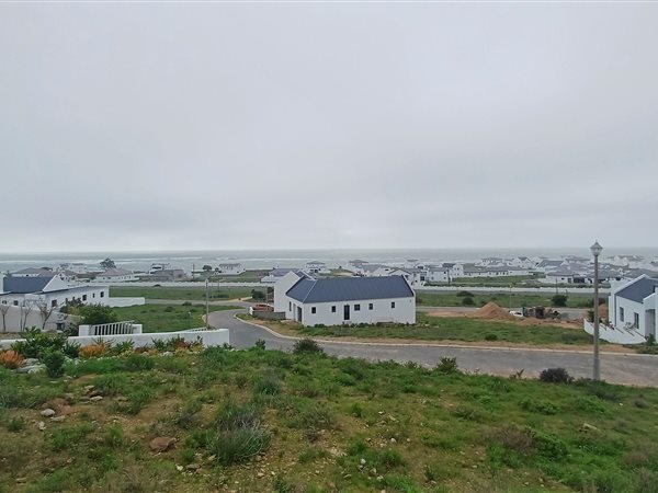 746 m² Land