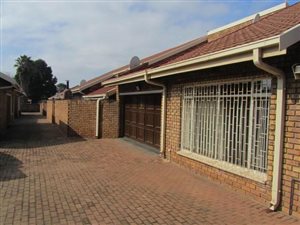 3 Bed Townhouse in Vanderbijlpark CW3