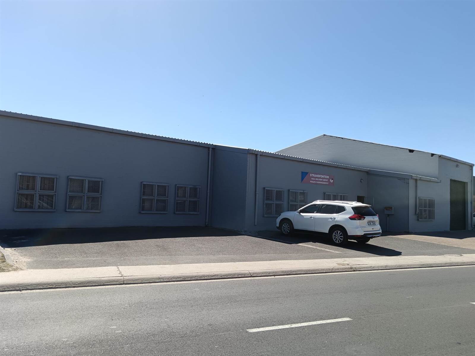 605  m² Commercial space in Strandfontein photo number 3
