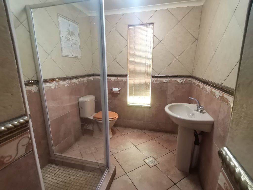 3 Bed House in Boksburg South photo number 14